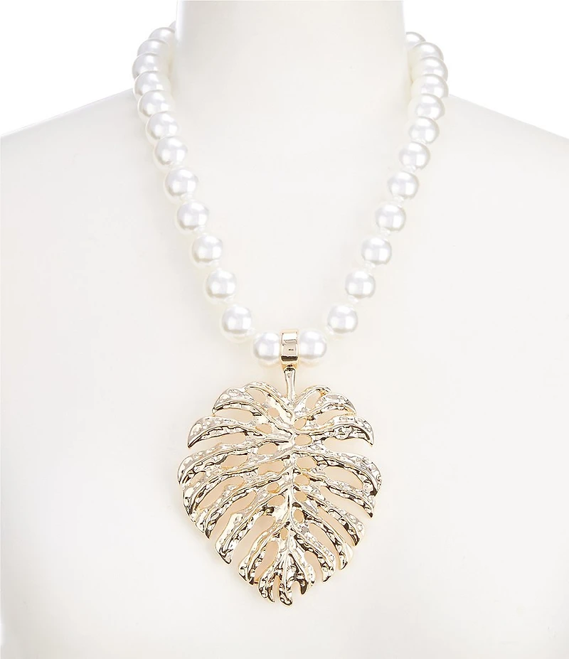 Natasha Accessories Pearl Palm Short Statement Pendant Necklace