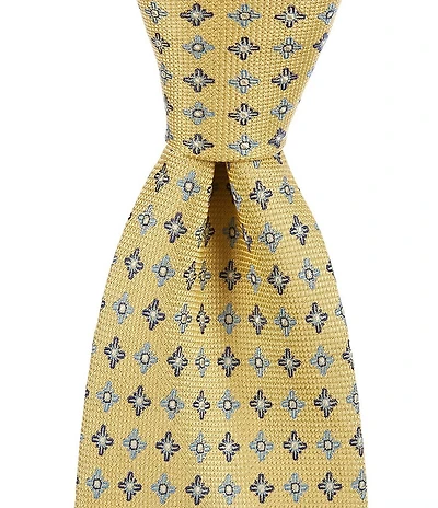Roundtree & Yorke Big Burst Neat 3 3/8#double; Silk Tie