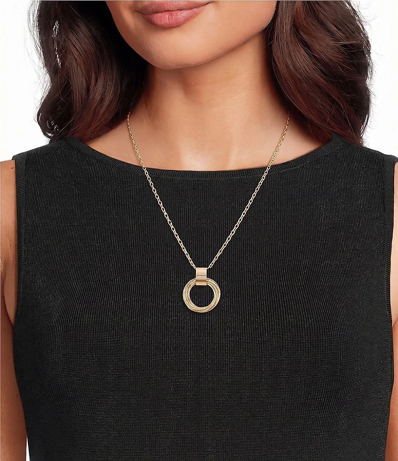 Simplicity Interlinked Textured Multi Wire Short Pendant Necklace