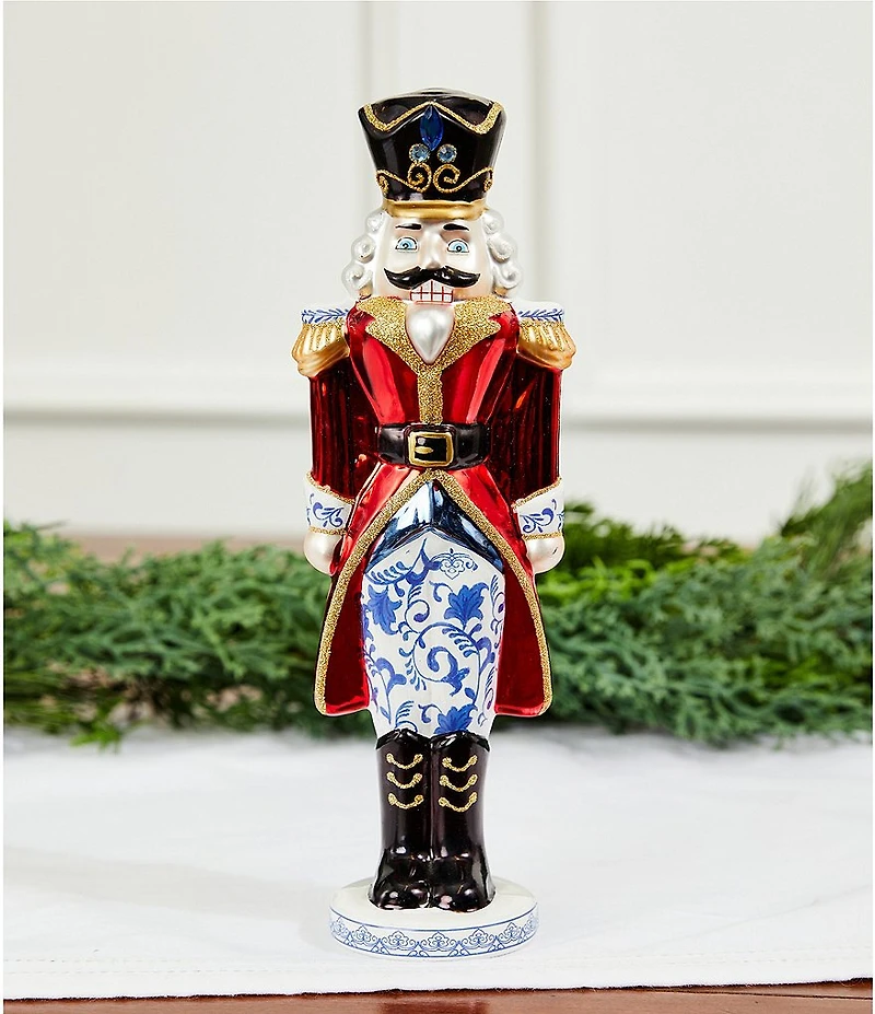 Southern Living Meet Me Under The Mistletoe Collection Glass Tabletop Nutcracker Figurine