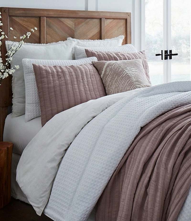 Southern Living Simplicity Collection Knox Comforter