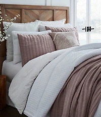 Southern Living Simplicity Collection Knox Comforter
