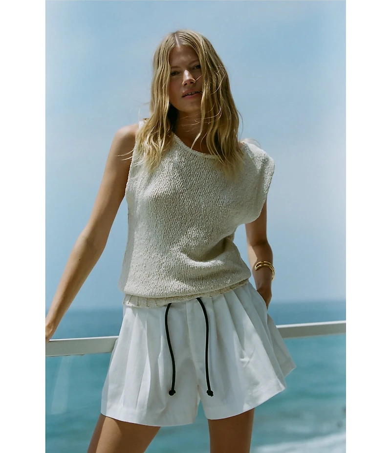 A.Ren Whitney Round Neck Sleeveless Sweater Knit Top