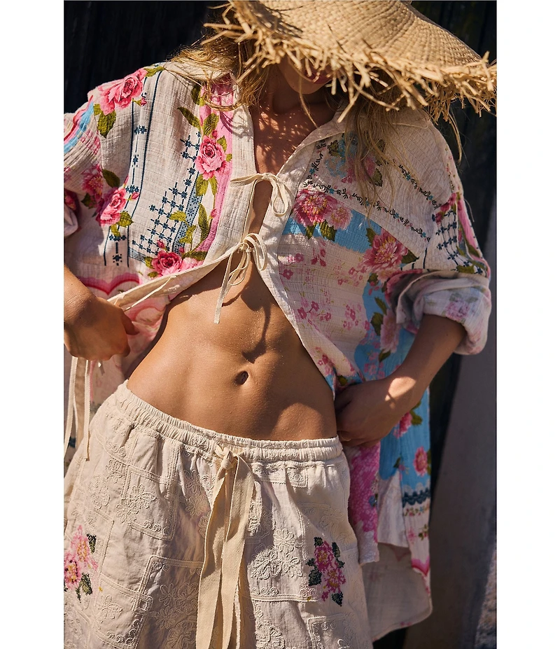 Agua Bendita Malaga Woven Embroidered Floral Elastic Waist Pull-On Shorts