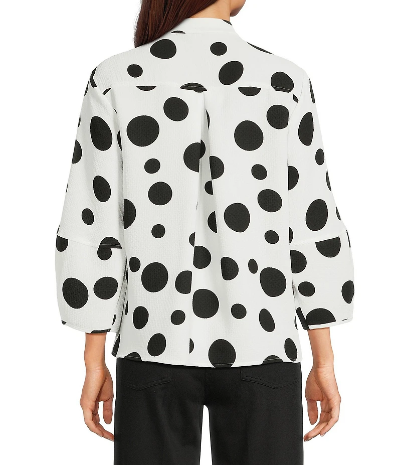 Ali Miles All-Over Dot Print Banded Collar 3/4 Sleeve Hi-Low Hem Button Front Blouse