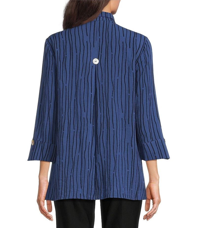 Ali Miles Crinkle Woven Abstract Stripe Wire Collar 3/4 Sleeve Button Front Tunic
