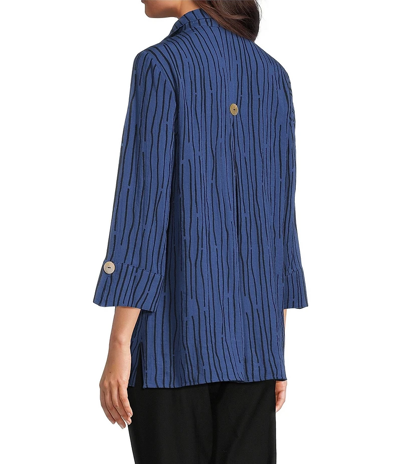 Ali Miles Crinkle Woven Abstract Stripe Wire Collar 3/4 Sleeve Button Front Tunic