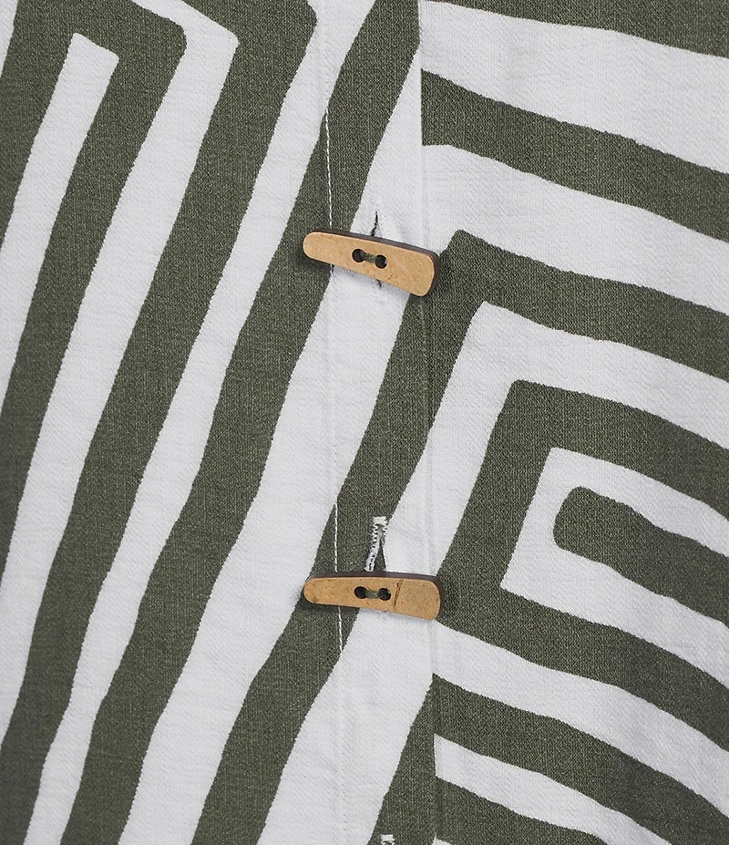 Ali Miles Plus Size Woven Printed Wire Collar 3/4 Sleeve Hi-Low Hem Button Front Tunic