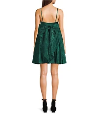 Allison & Kelly Floral Printed V-Neck Bow Back Dress