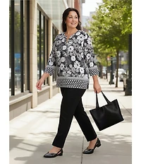 Allison Daley Plus Size Floral Print 3/4 Sleeve V-Neck Top