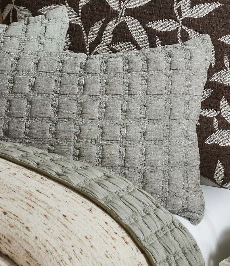 Amity Home Claudia Blocked Quilt