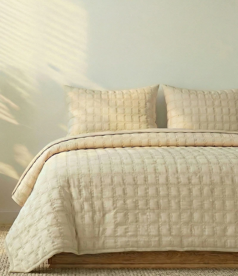 Amity Home Claudia Blocked Quilt