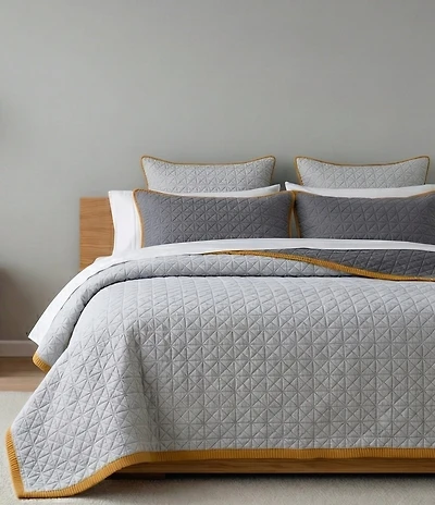 Amity Home Kirk Knitted Reversible Quilt