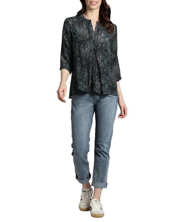 APNY Floral Print V-Neck 3/4 Sleeve Top