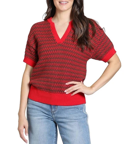 APNY Ribbed Knit Interlocking Zig-Zag Print V-Neck Short Sleeve Polo Shirt