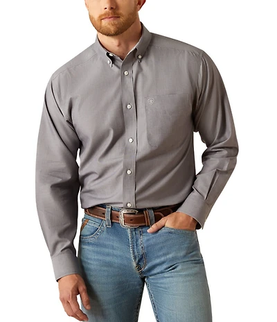 Ariat Classic Fit Wrinkle Free Long Sleeve Solid Woven Shirt