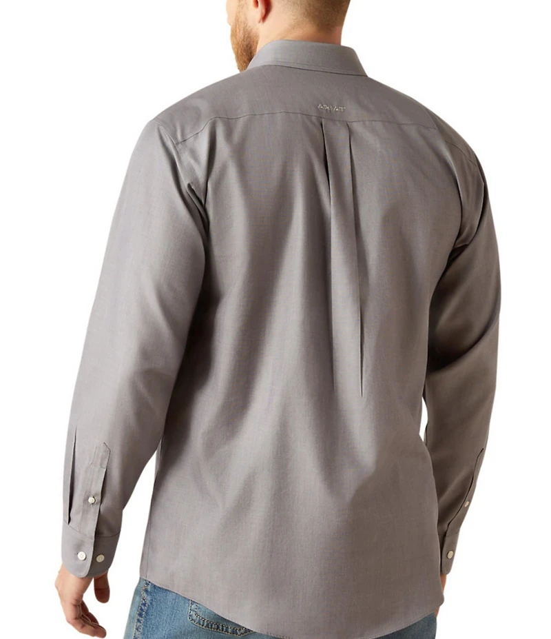 Ariat Classic Fit Wrinkle Free Long Sleeve Solid Woven Shirt