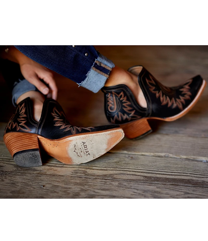 Ariat Women's Dixon Leather Block Heel Western Booties