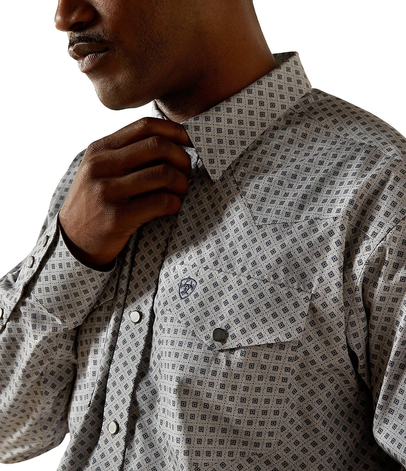 Ariat® Edward Classic Fit Wrinkle Free Long Sleeve Printed Woven Shirt
