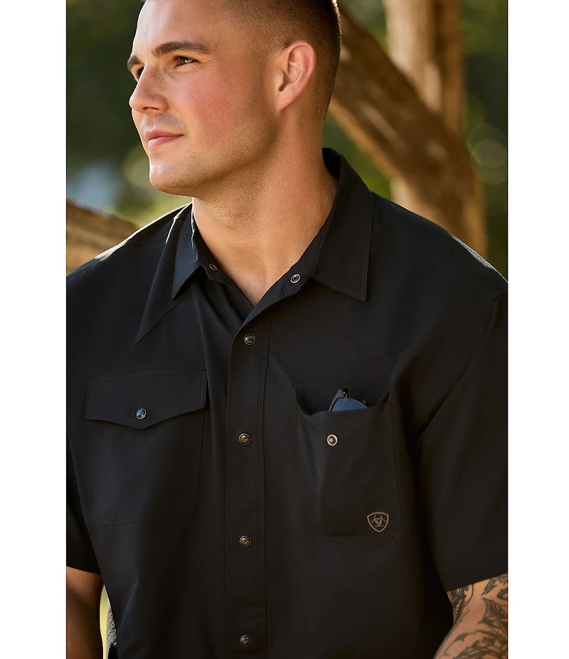 Ariat VentTEK Classic Fit Performance Short Sleeve Solid Woven Western Shirt