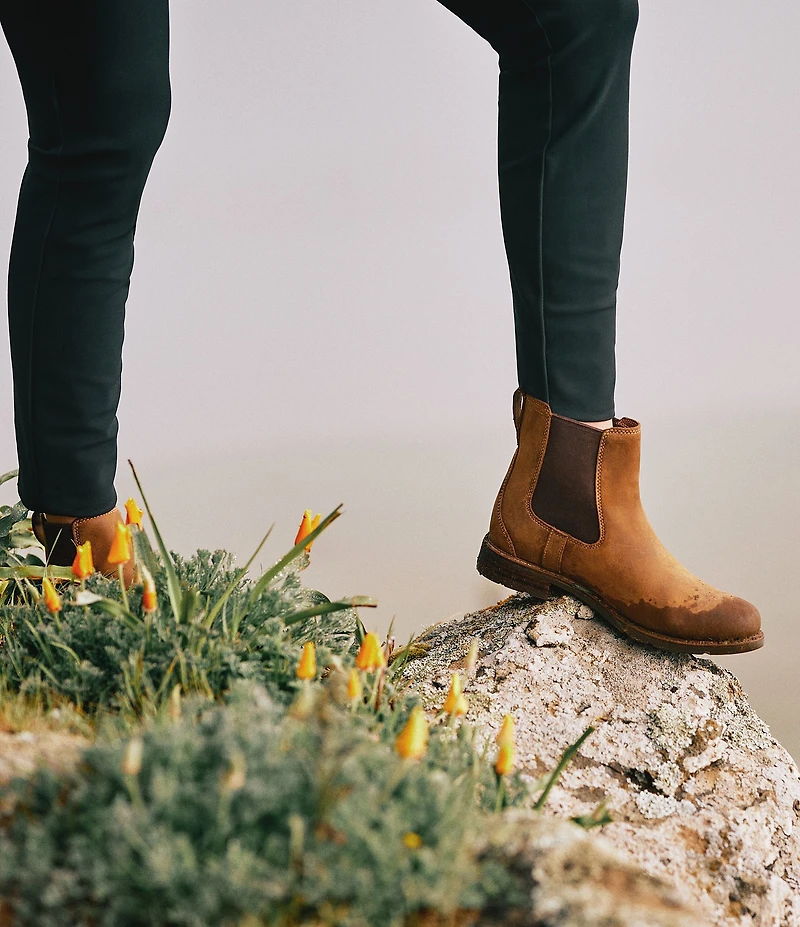 Ariat Women's Wexford Waterproof Leather Lug Sole Chelsea Booties