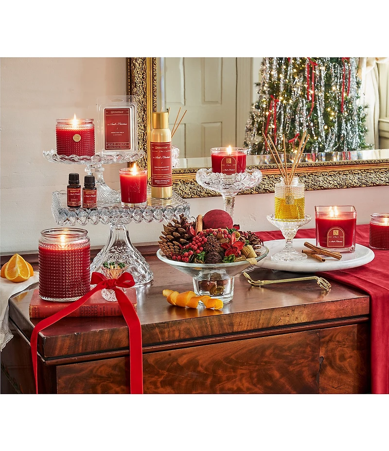 Aromatique The Smell of Christmas Textured Glass Candle