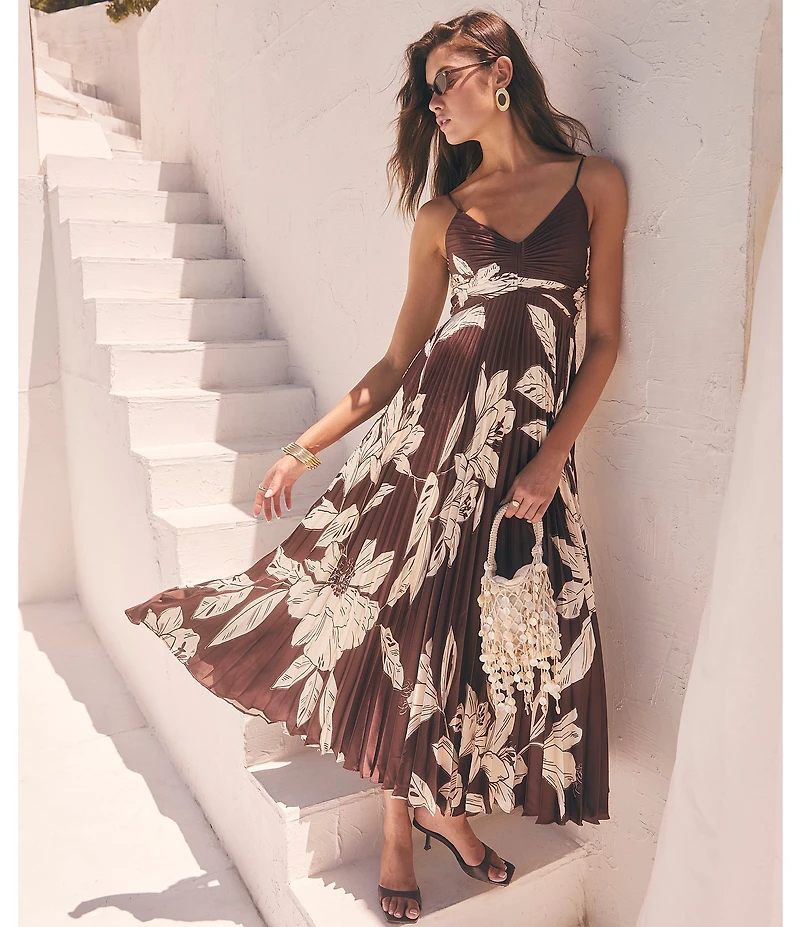 ASTR The Label Clea Floral Print V-Neck Sleeveless Pleated Satin Plisse Maxi Dress