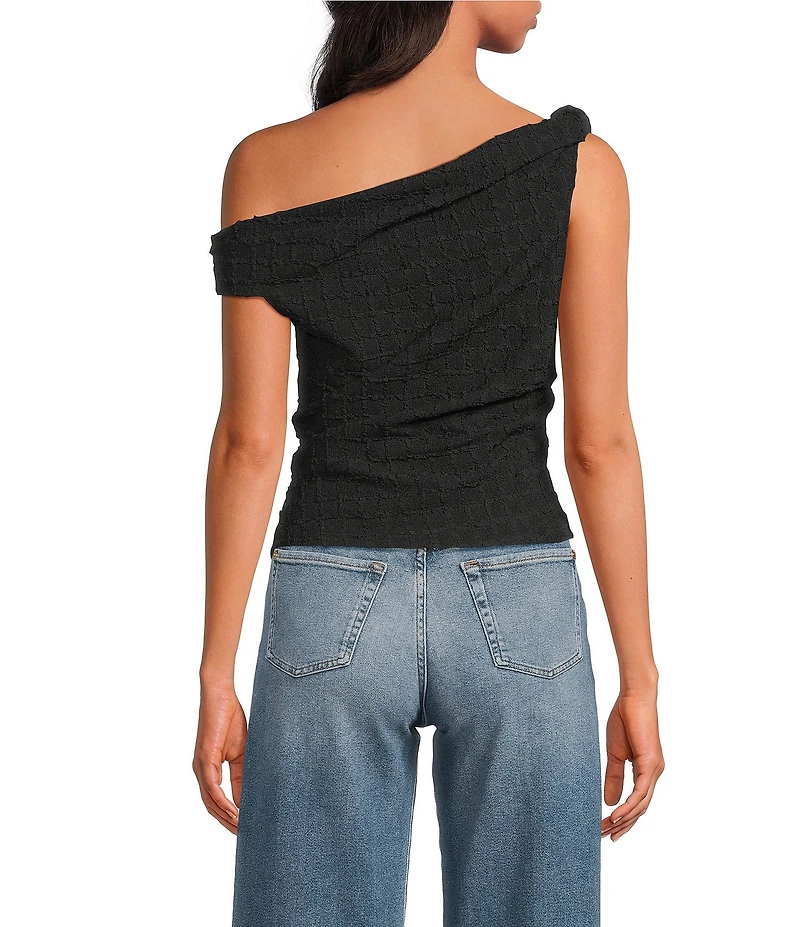 ASTR the Label Lindy Off-Shoulder Sleeveless Textured Knit Top