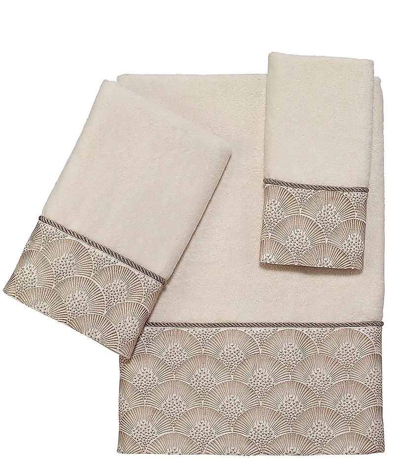 Avanti Linens Deco Shell Embellished Bordered 3-Piece Bath Towel Set