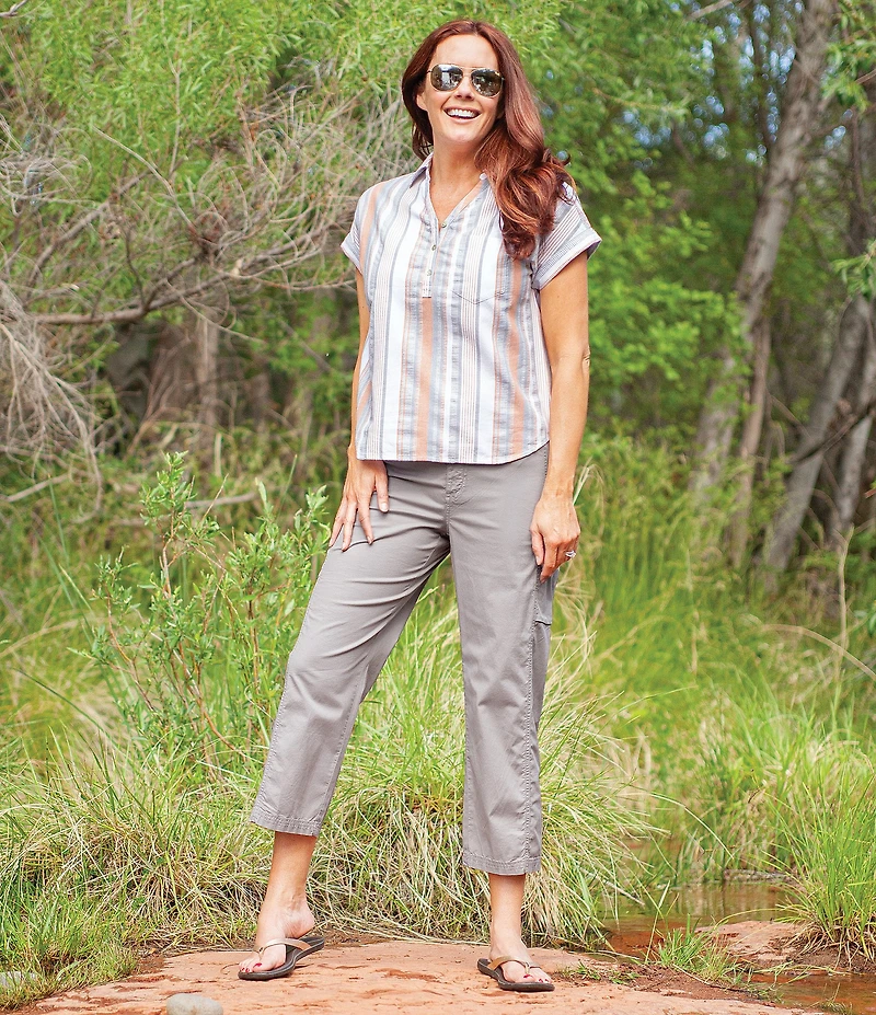 Aventura Arden Capri Side Slit Twill Pants