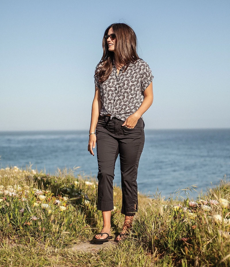 Aventura Arden Capri Side Slit Twill Pants