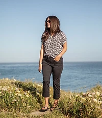 Aventura Arden Capri Side Slit Twill Pants