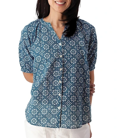 Aventura Cassia Printed Slub Weave Woven Split V-Neck Button Front Blouse