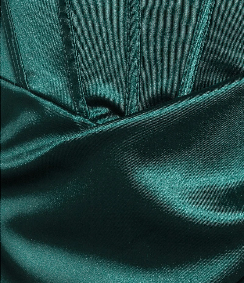 B. Darlin Spaghetti Strap Sweetheart Neck Bustier Slim Dress