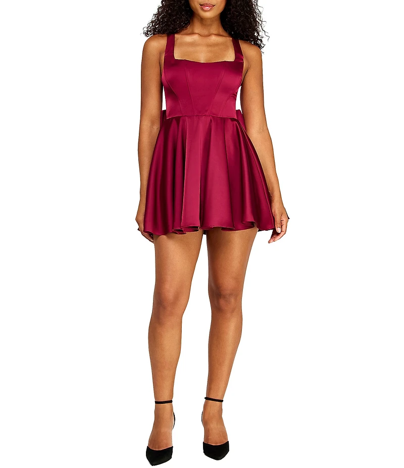 B. Darlin Sweetheart Neck Bow Back Dress