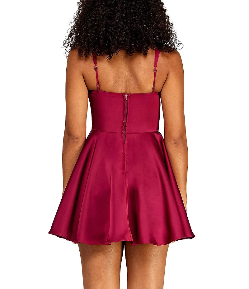 B. Darlin Sweetheart Neck Bow Back Dress
