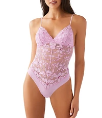 b.tempt'd by Wacoal Feeling Famous V-Neck Lace Bodysuit