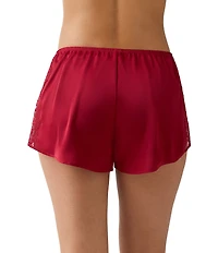 b.tempt'd by Wacoal Its On Satin & Eyelash Lace Shorty