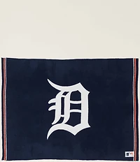 Barefoot Dreams CozyChic® Detroit Tigers™ Oversize Throw