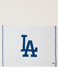 Barefoot Dreams CozyChic® Los Angeles Dodgers™ Oversize Throw