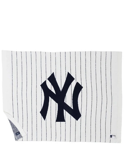 Barefoot Dreams CozyChic® New York Yankees™ Oversize Throw