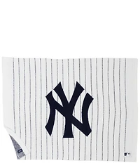 Barefoot Dreams CozyChic® New York Yankees™ Oversize Throw