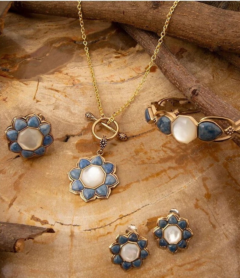 Barse Denim Lapis and Mother Of Pearl Flower Golden Ring