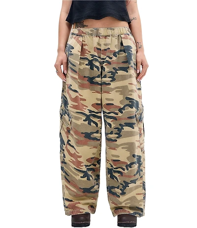 BDG Urban Outfitters Bobbi Desert Camo Pants