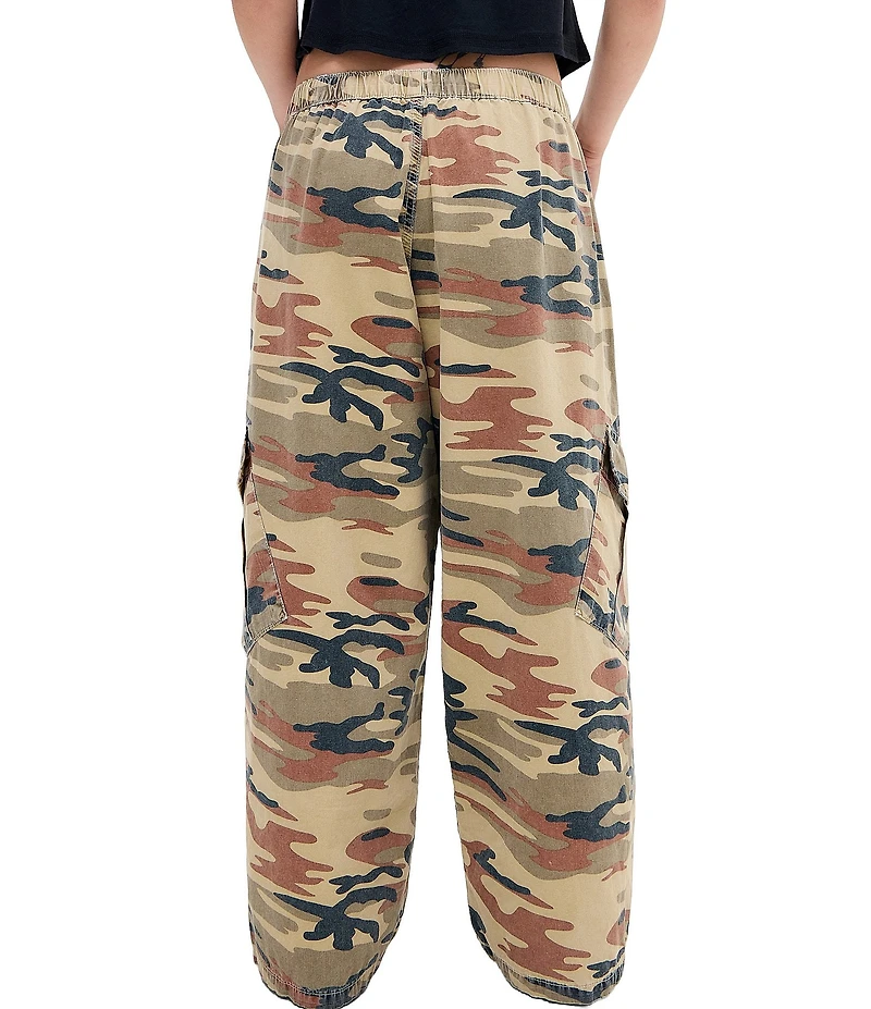 BDG Urban Outfitters Bobbi Desert Camo Pants