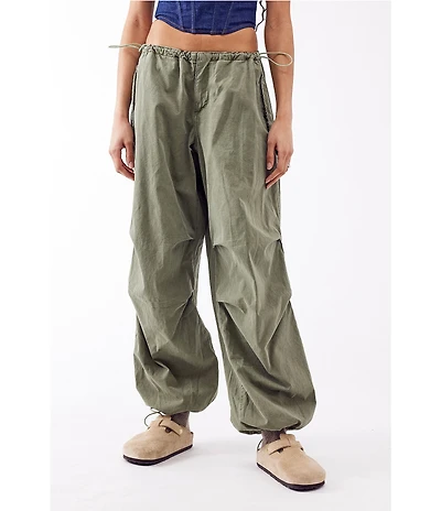 BDG Urban Outfitters Low Rise Baggy Cargo Pants