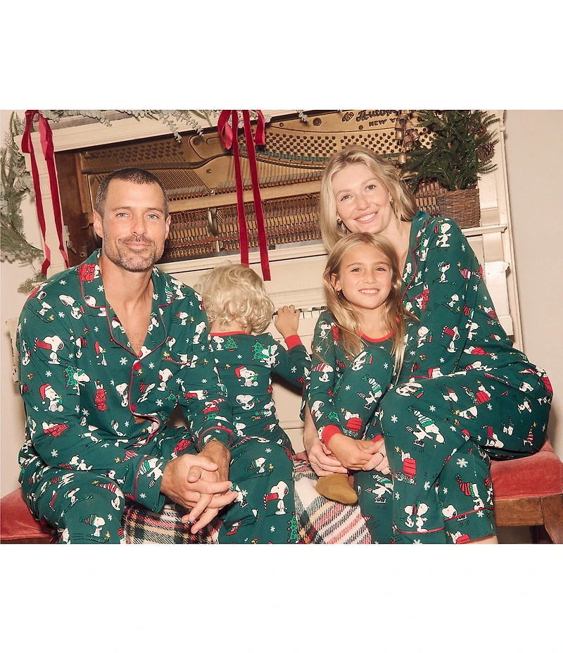 BedHead Little/Big Kids Long Sleeve Peanuts Christmas Celebration Print 2-Piece Pajama Set