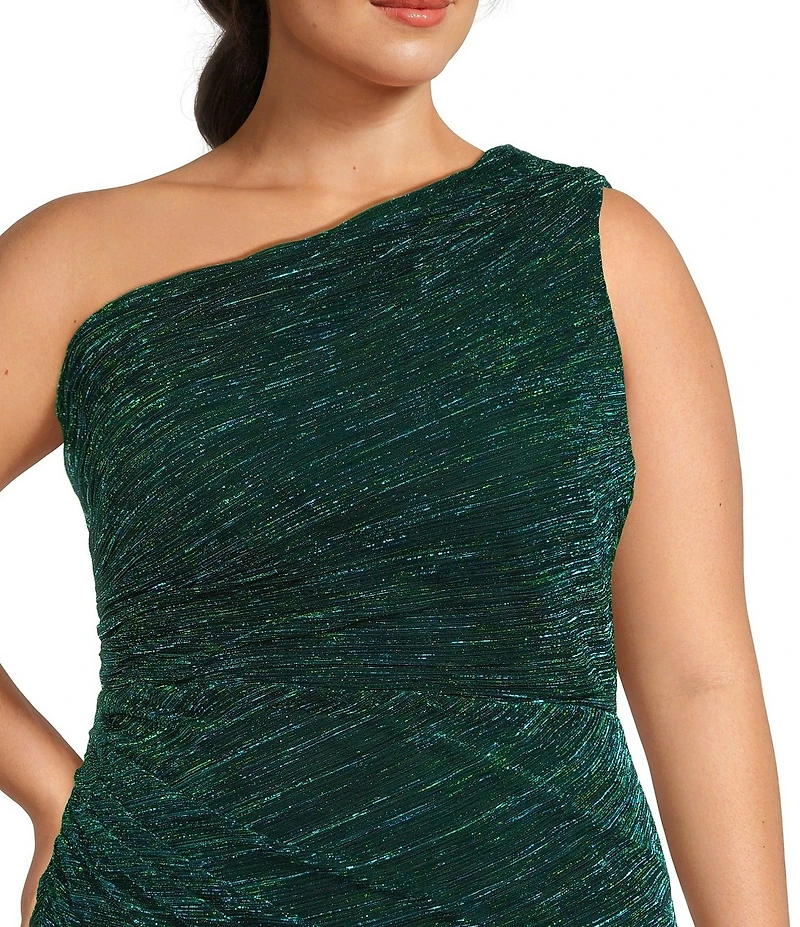 Betsy & Adam Plus Size One Shoulder Asymmetrical Neck Sleeveless Metallic Crinkle Gown