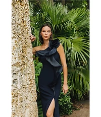 Betsy & Adam Scuba Crepe Organza Off-The -Shoulder Sleeveless Long Gown