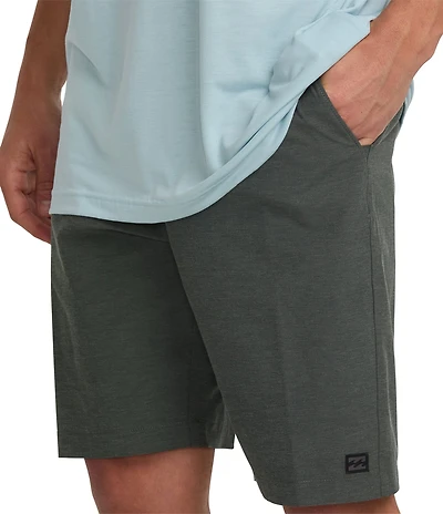 Billabong Crossfire Solid Elastic Submersible 18#double; Inseam Shorts